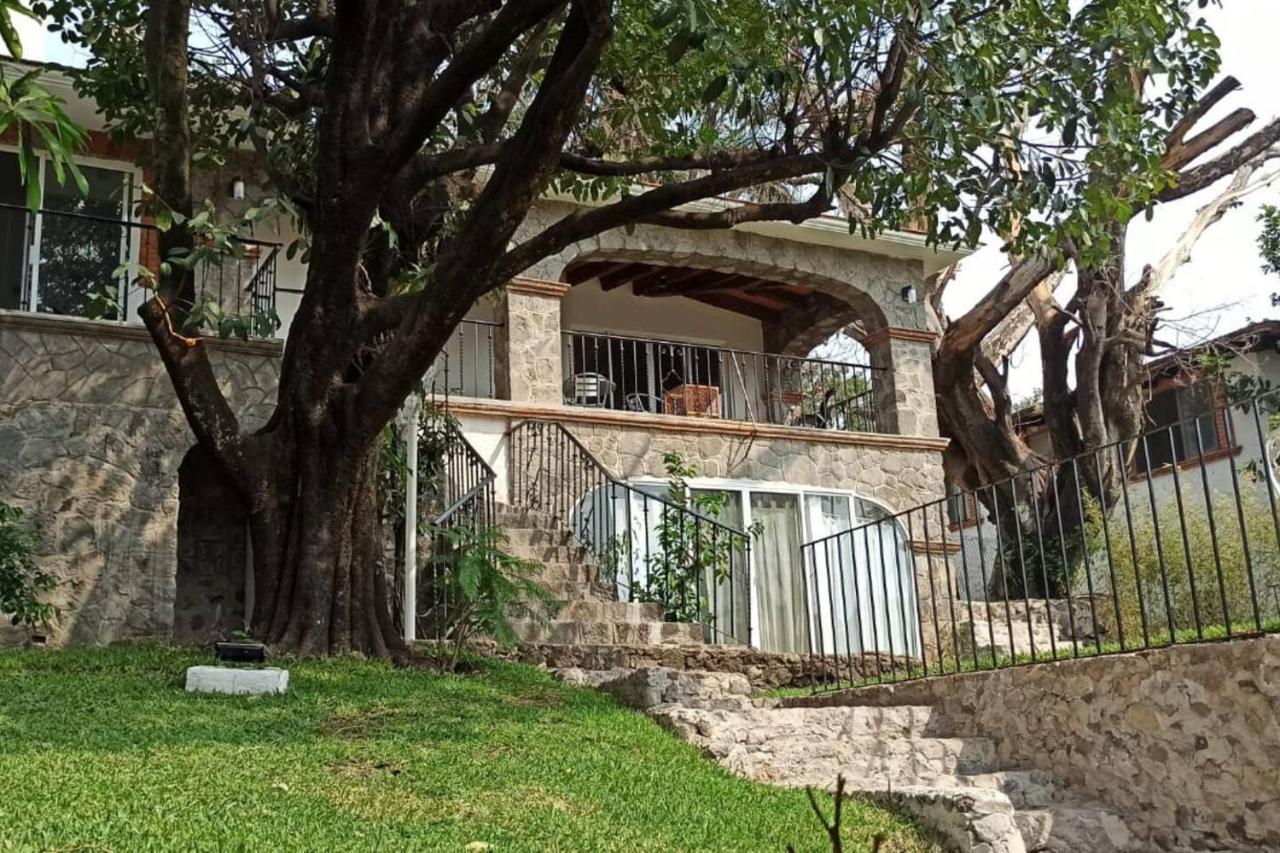 VILA ZASU - STUNNING HOUSE IN LOMAS DE CUERNAVACA TEMIXCO (Mexico) - from  US$ 301 | BOOKED
